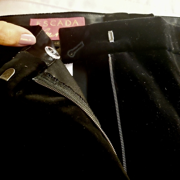 Escada zipper velvet pant without the stuff around it - Picture 9 of 10
